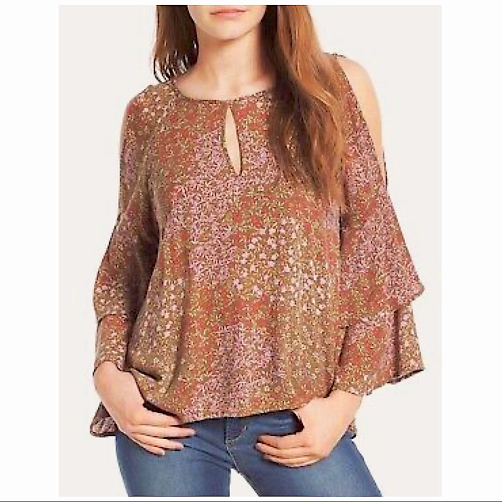 BP | OPEN SHOULDER KEYHOLE TOP
